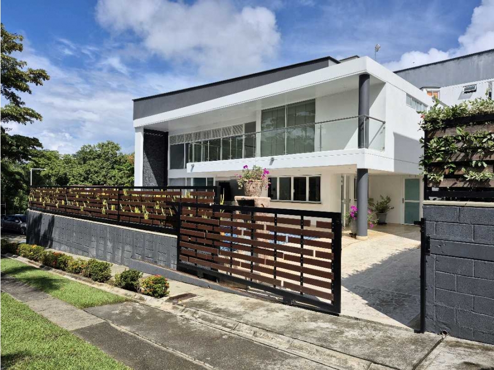 Se vende casa en san jerónimo antioquia