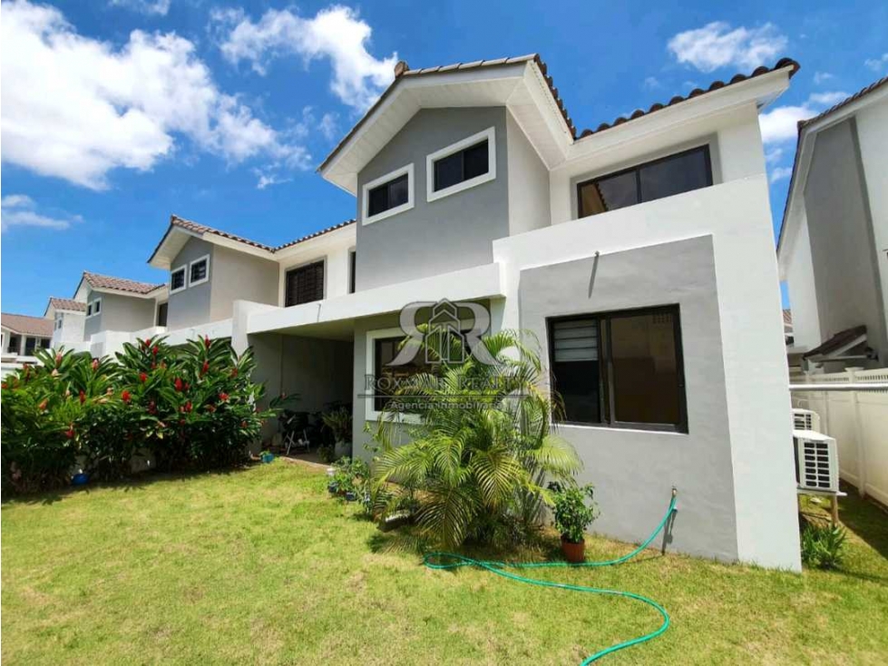 Se Vende Casa en Sierra Nevada Brisas Del Golf