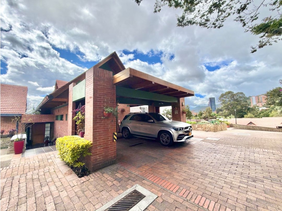 Se vende casa en Sierras del Moral