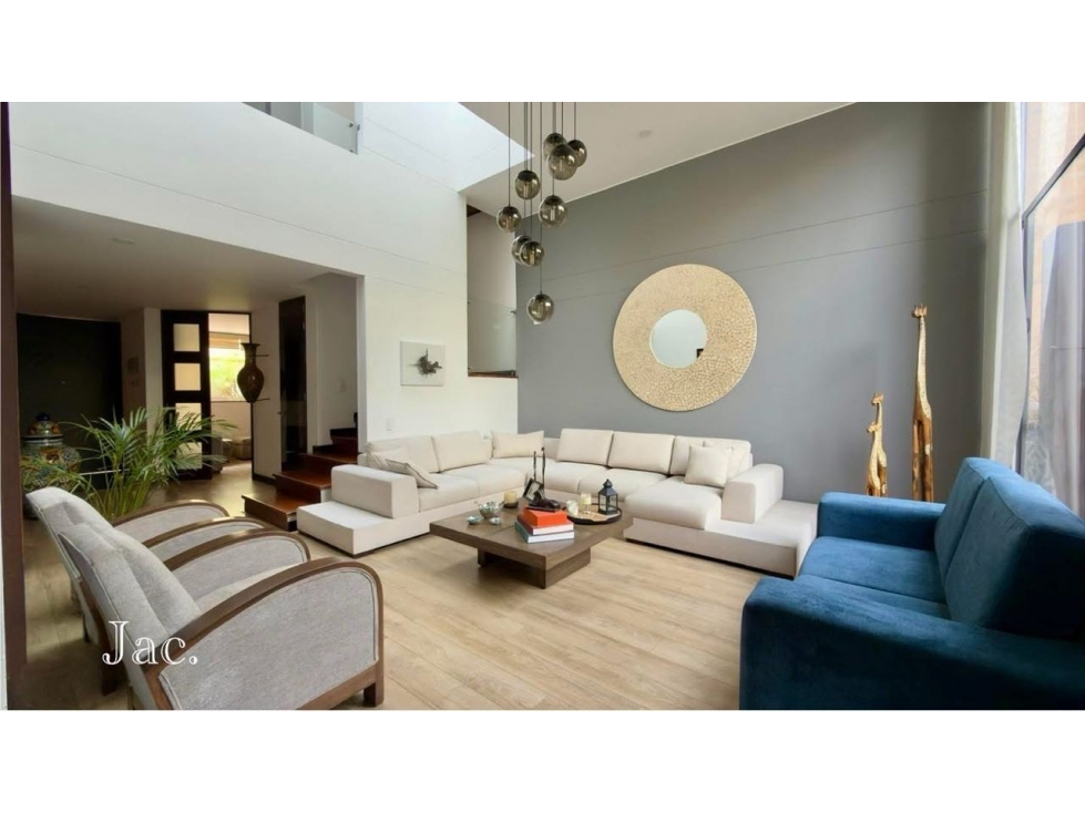 SE VENDE CASA EN TORREMOLINOS ( Arrayanes - Club house )
225 mts