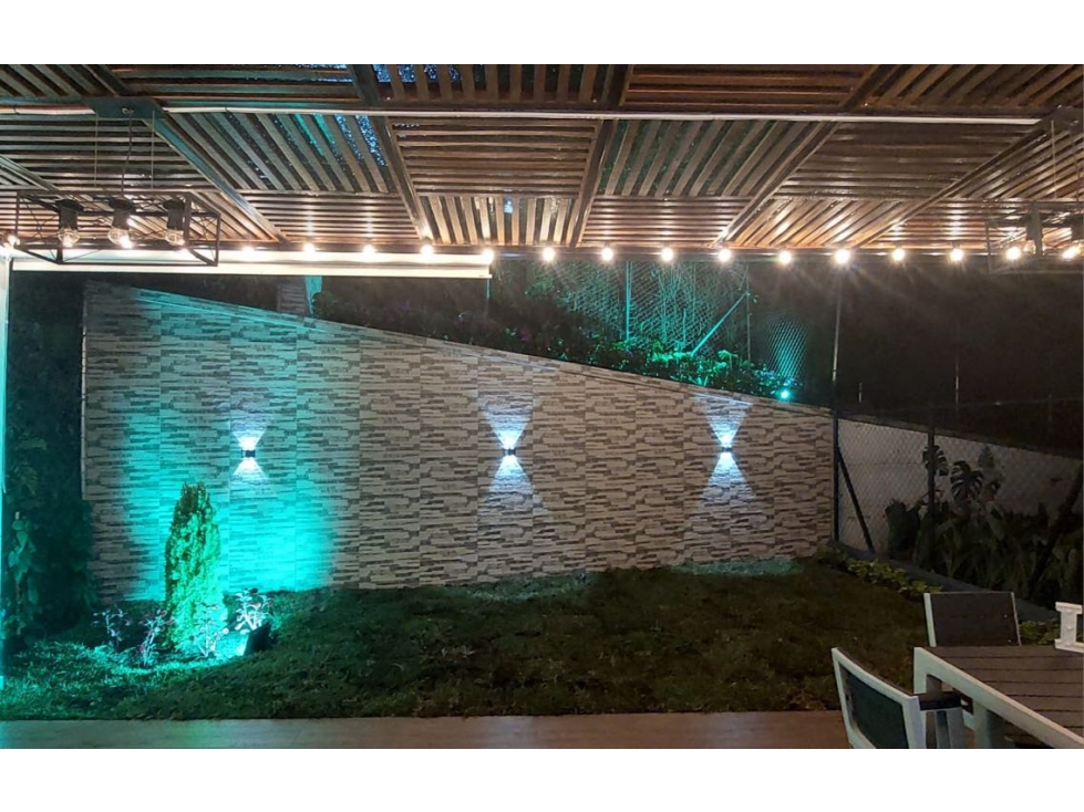 Se vende casa en unidad abierta en el corazón del Retiro - 4