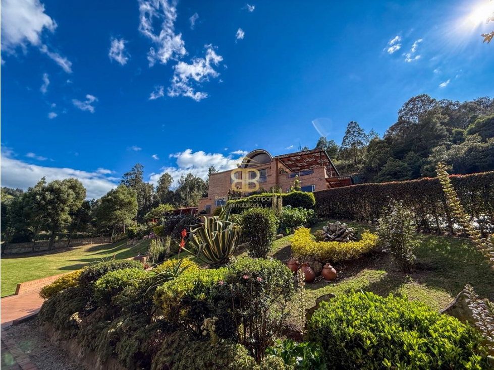 SE VENDE CASA EN YERBABUENA