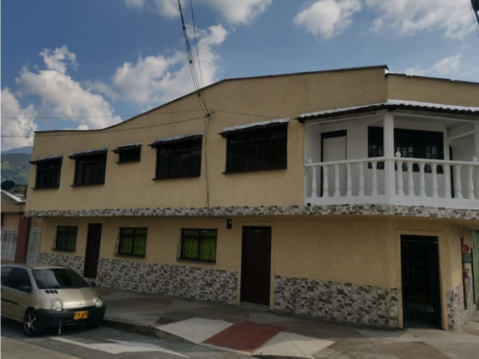 SE VENDE CASA ENSQUINERA EN CALARCA - 2