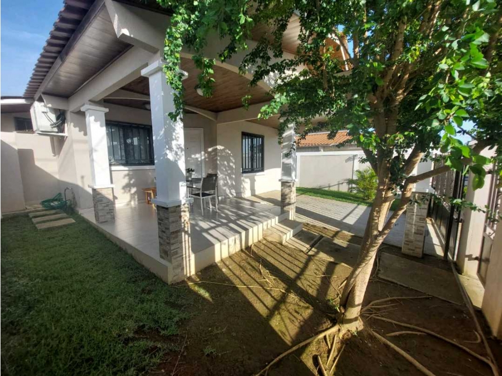 Casa en venta en Miraflores Penonomé equipada con linea blanca mueble — foto 2