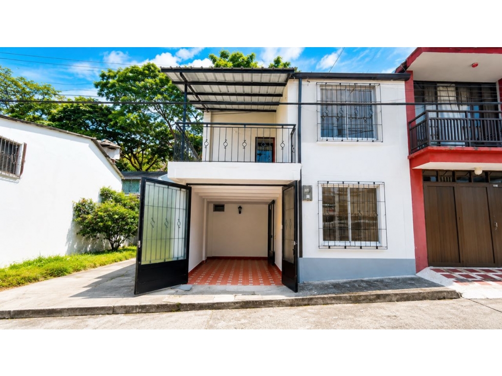 SE VENDE CASA ESQUINERA EN BELMONTE