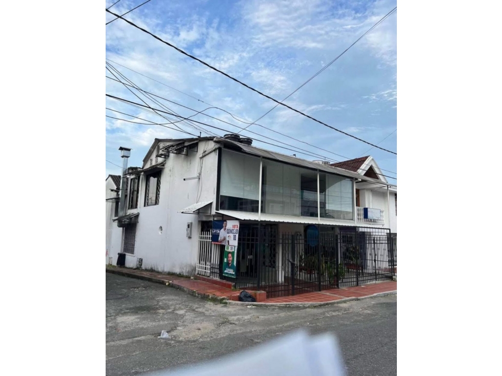 Se vende casa esquinera en Villavicencio / Barrio Barzal