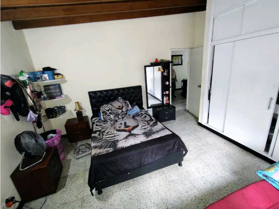 SE VENDE CASA ESQUINERA. PISO 2 EN LOS COLORES — foto 6
