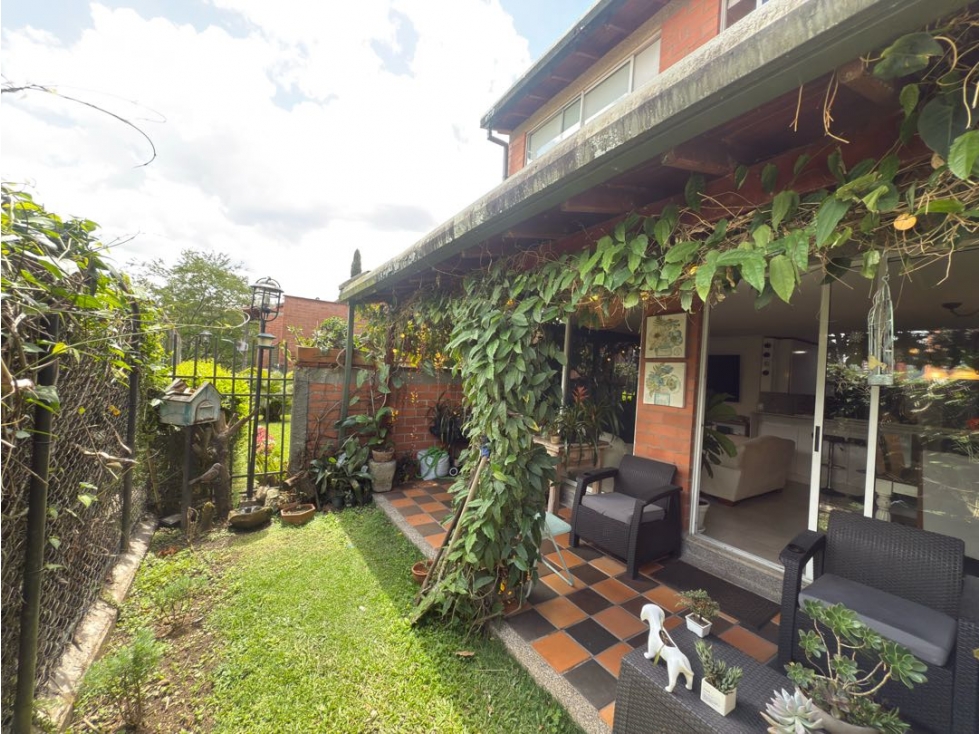 SE VENDE CASA EVIGADO, LA INTERMEDIA