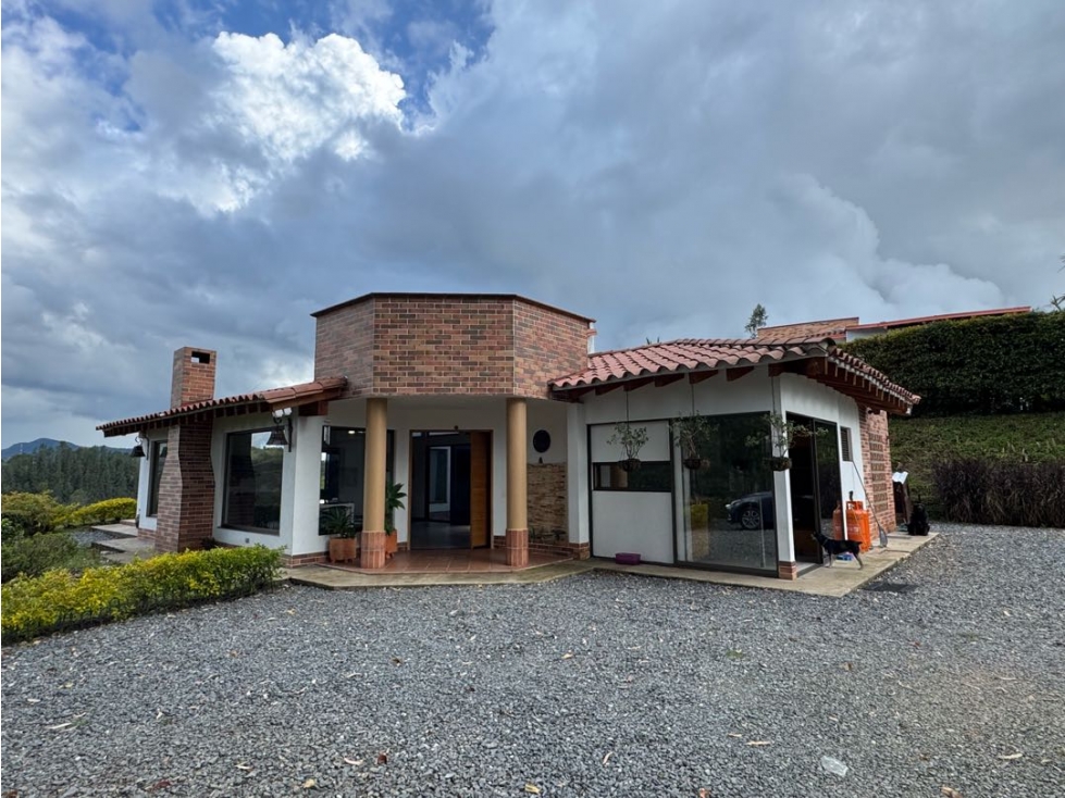 Se vende Casa Finca. El Retiro