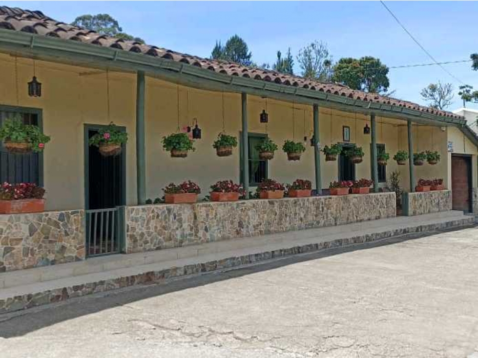 SE VENDE CASA FINCA EN EL CARMEN DE VIBORAL
