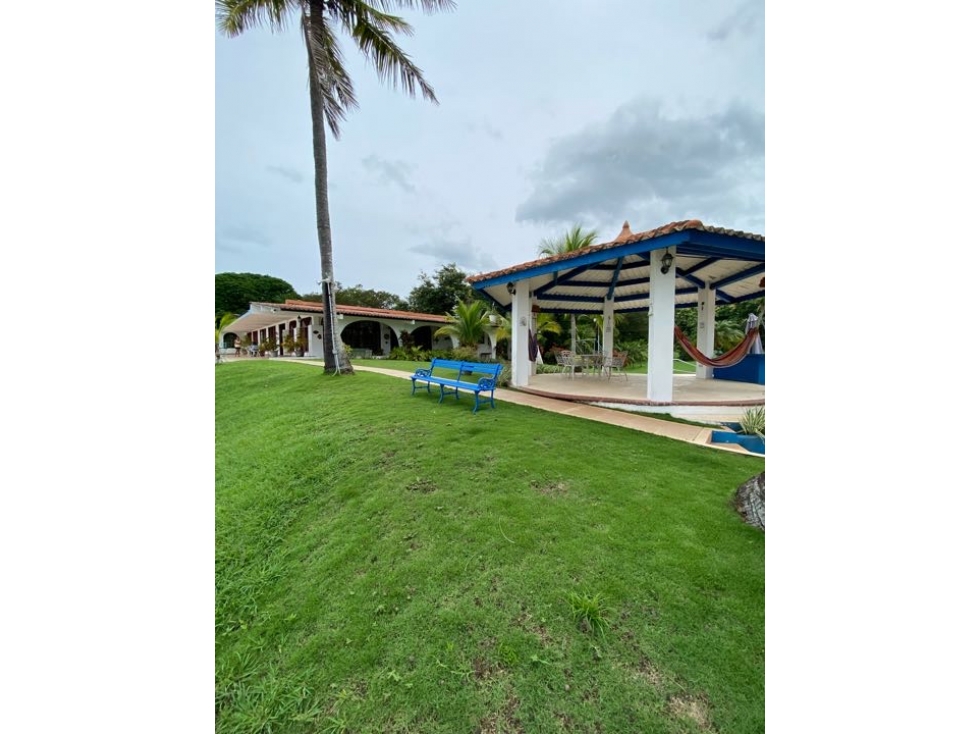 Se Vende casa frente al Mar - 1