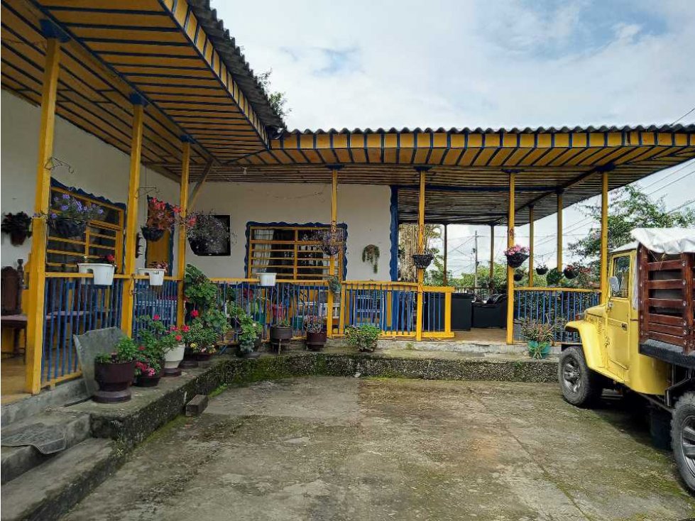 Se Vende Casa Lote Avenida Centenario — foto 2