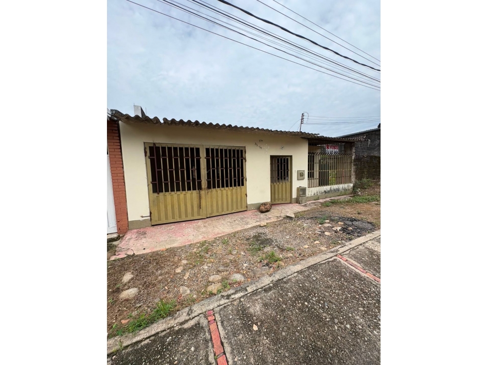 SE VENDE CASA LOTE BARRIO 20 DE JULIO, YOPAL