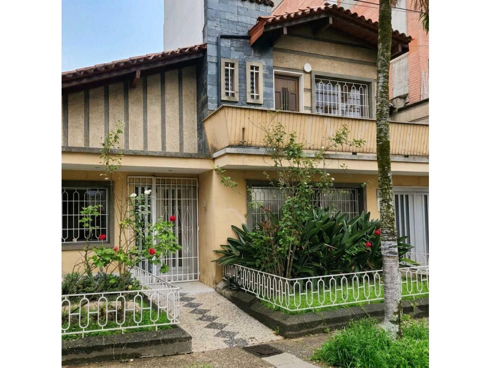SE VENDE CASA LOTE EN CONQUISTADORES MEDELLÍN — foto 4