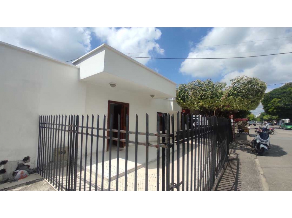 CASA ESQUINERA EN VENTA EN EL CENTRO DE MONTERIA- COMERCIAL