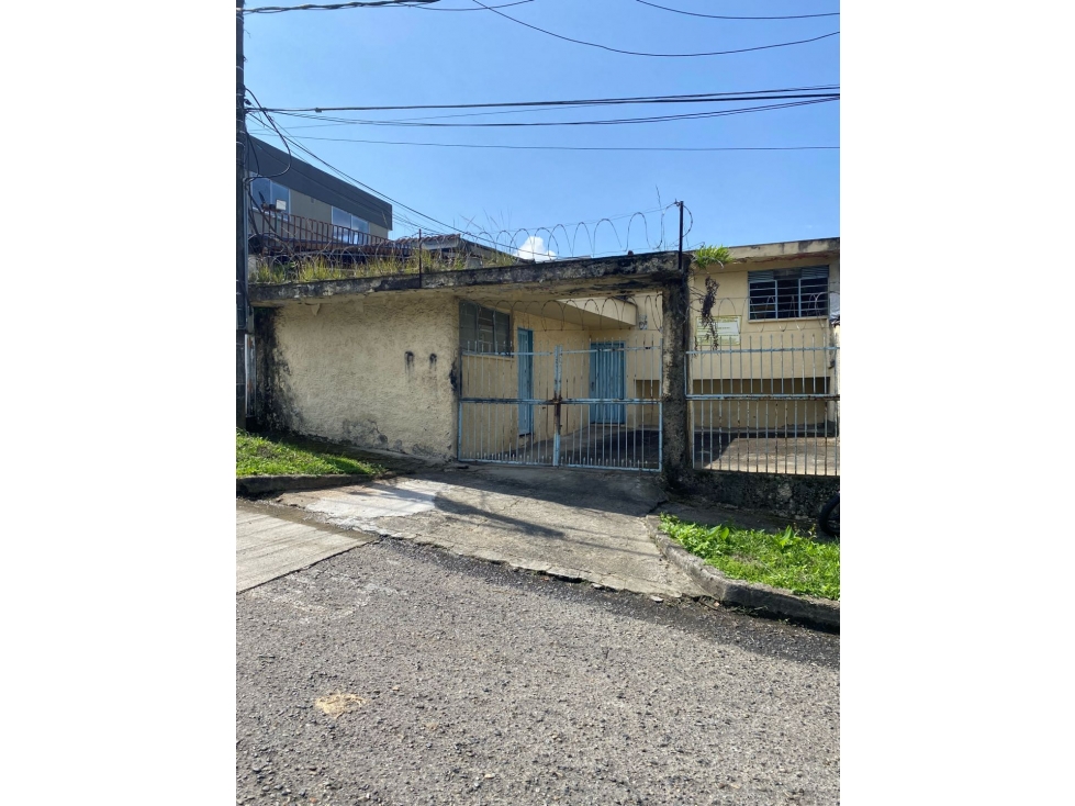 SE VENDE CASA LOTE, PEREIRA, MARAYA