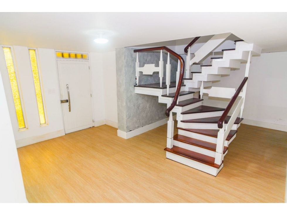 SE VENDE CASA MIRAFLORES LA AURORA — foto 4