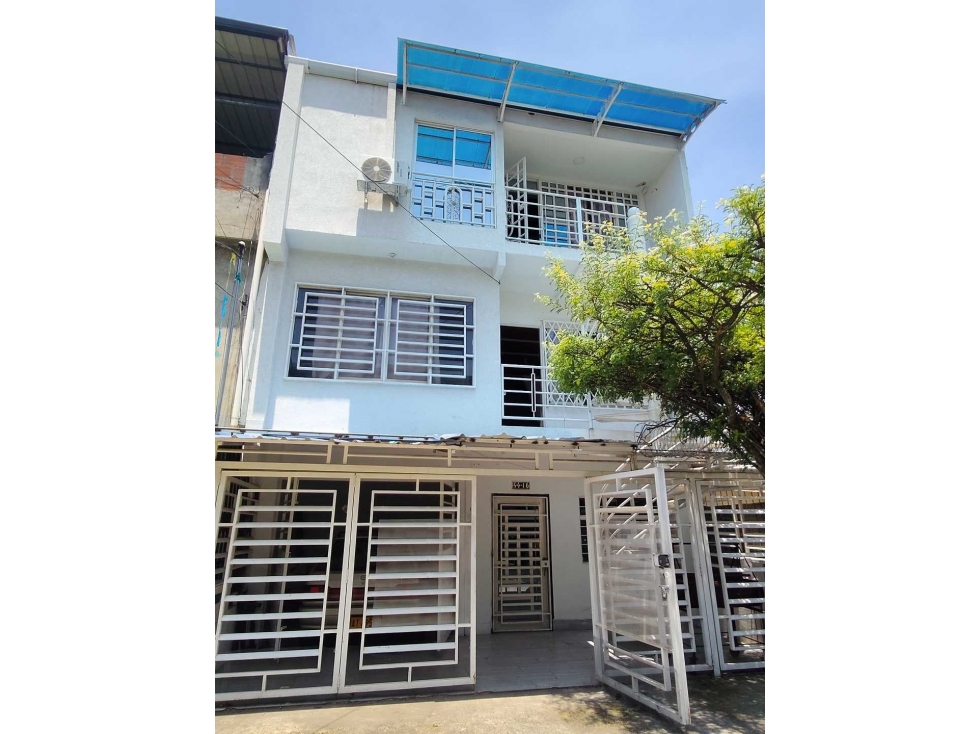 Se vende casa multif. 3 pisos Rep. israel — foto 2