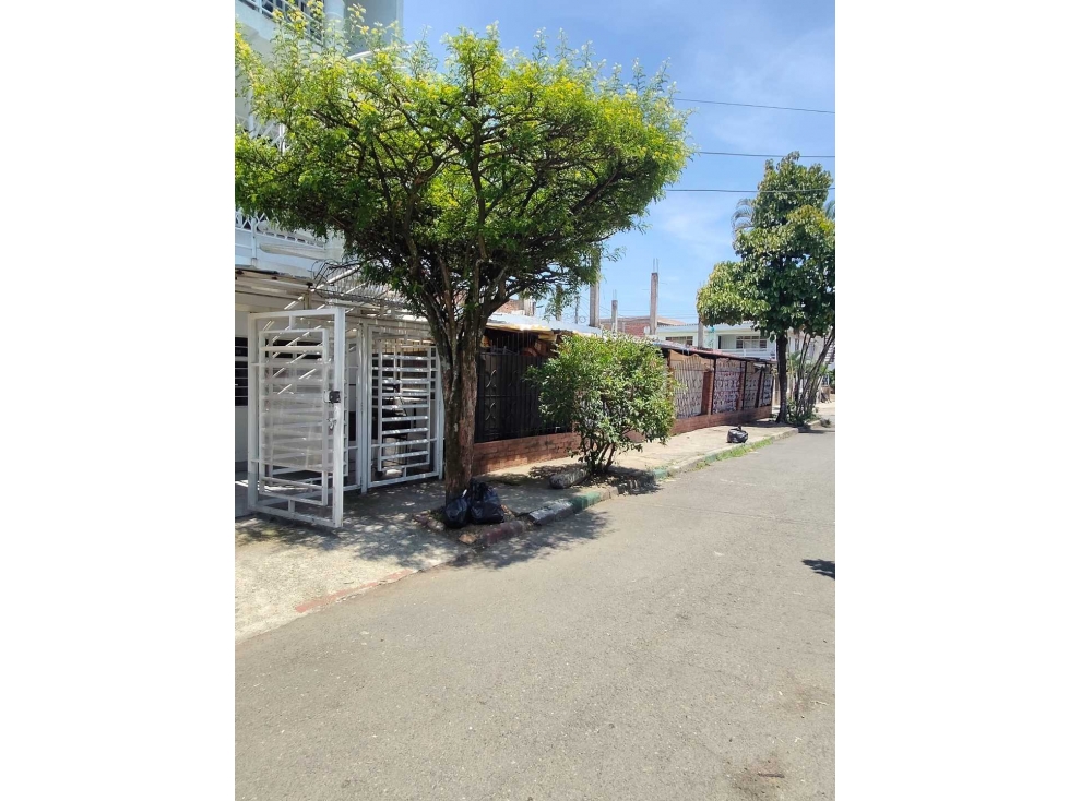 Se vende casa multif. 3 pisos Rep. israel — foto 3