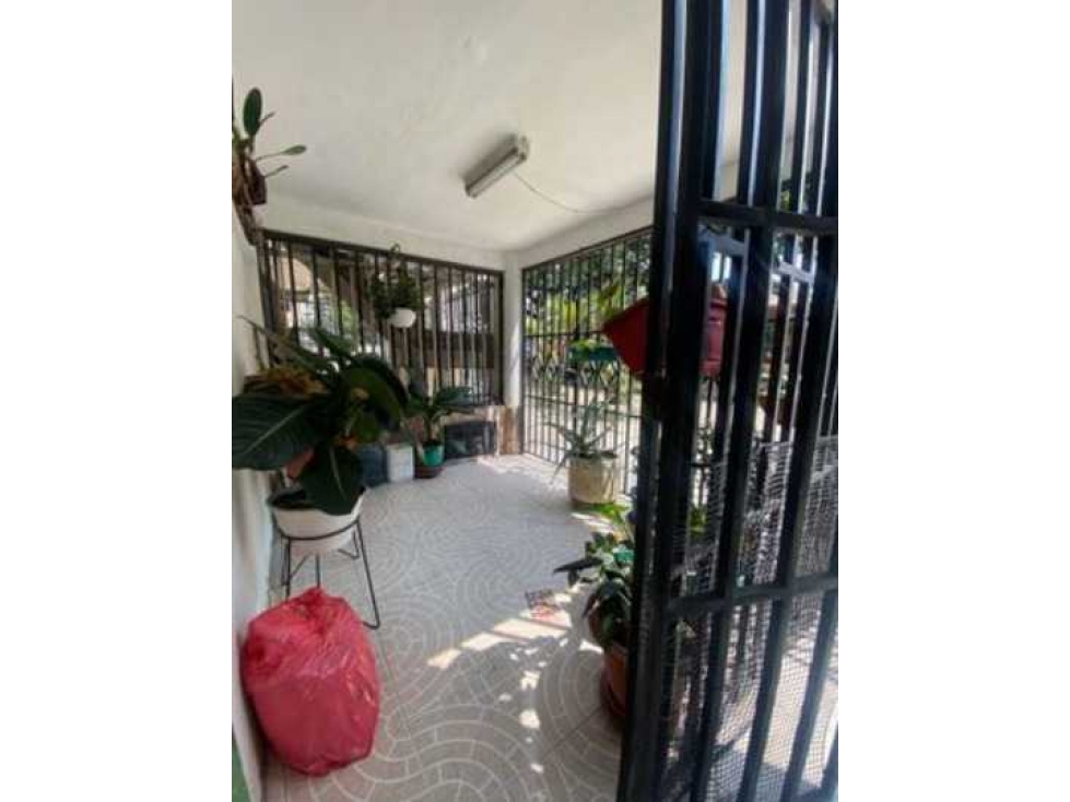 SE VENDE CASA MULTIFAMILIAR EN ALFOSO LÓPEZ 3RA ETAPA T.P — foto 2
