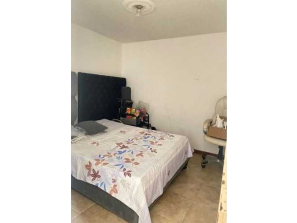 SE VENDE CASA MULTIFAMILIAR EN ALFOSO LÓPEZ 3RA ETAPA T.P — foto 5