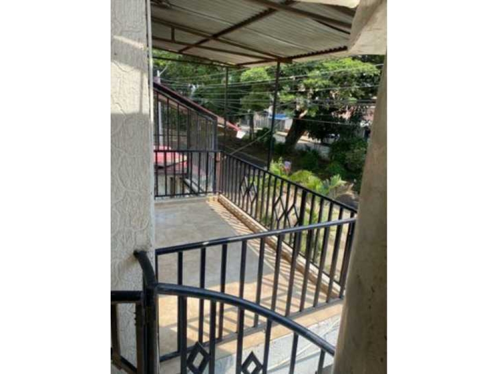 SE VENDE CASA MULTIFAMILIAR EN ALFOSO LÓPEZ 3RA ETAPA T.P — foto 6
