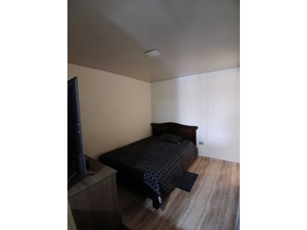 SE VENDE CASA MUY CÉNTRICA IDEAL PARA RENTABILIZAR - 3
