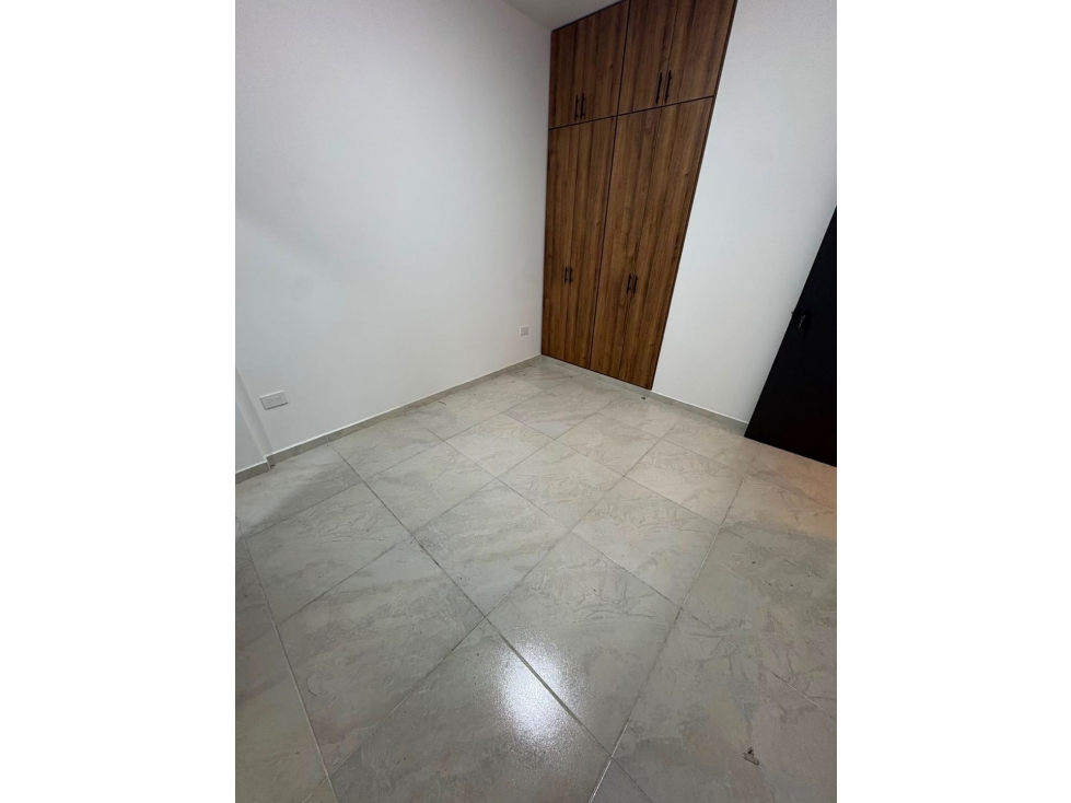 SE VENDE CASA NUEVA CON PLANCHA Y ESCALERA BARRIO OCOBOS, YOPAL — foto 4