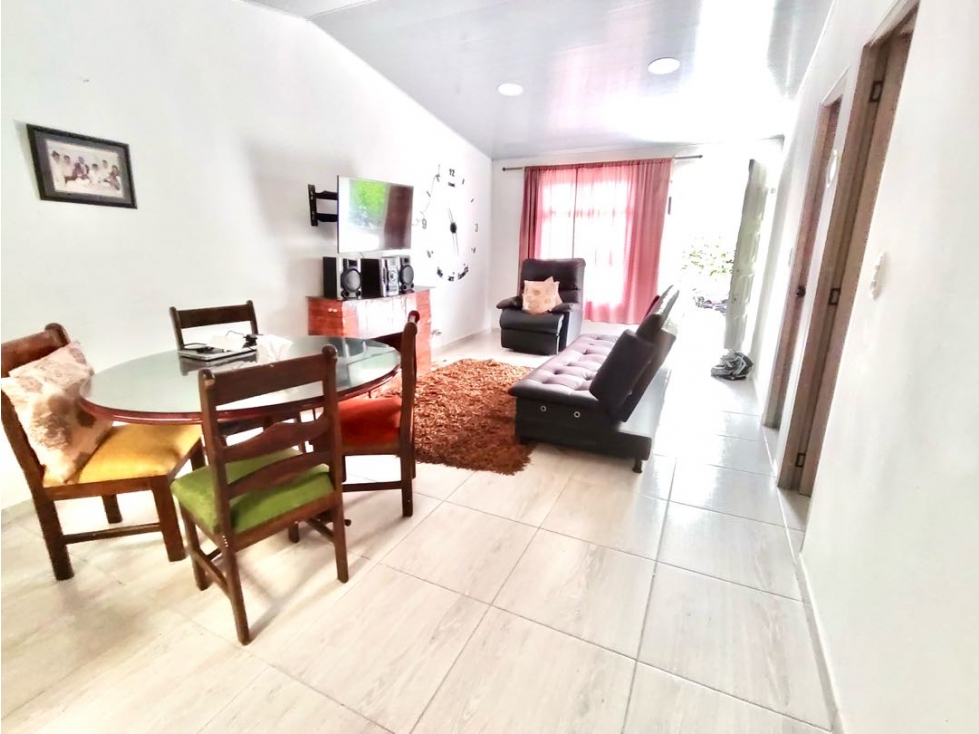 Se vende CASA Occiente de Armenia Quindío.