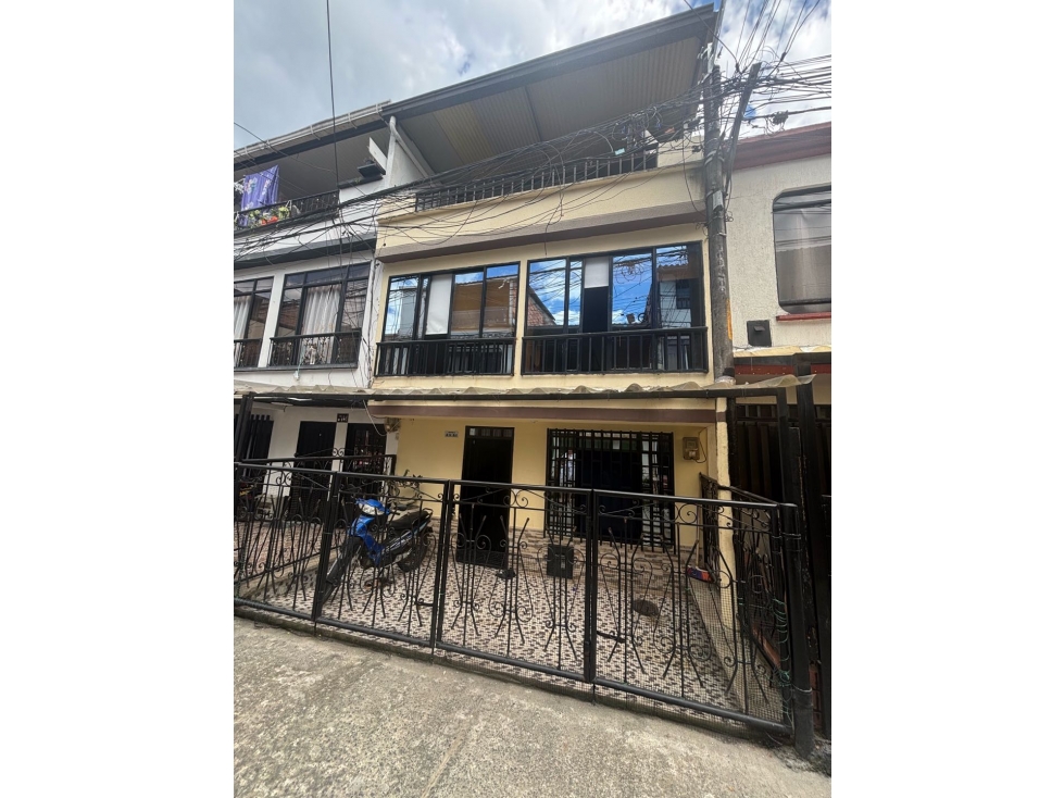 SE VENDE CASA PARQUE INDUSTRIAL