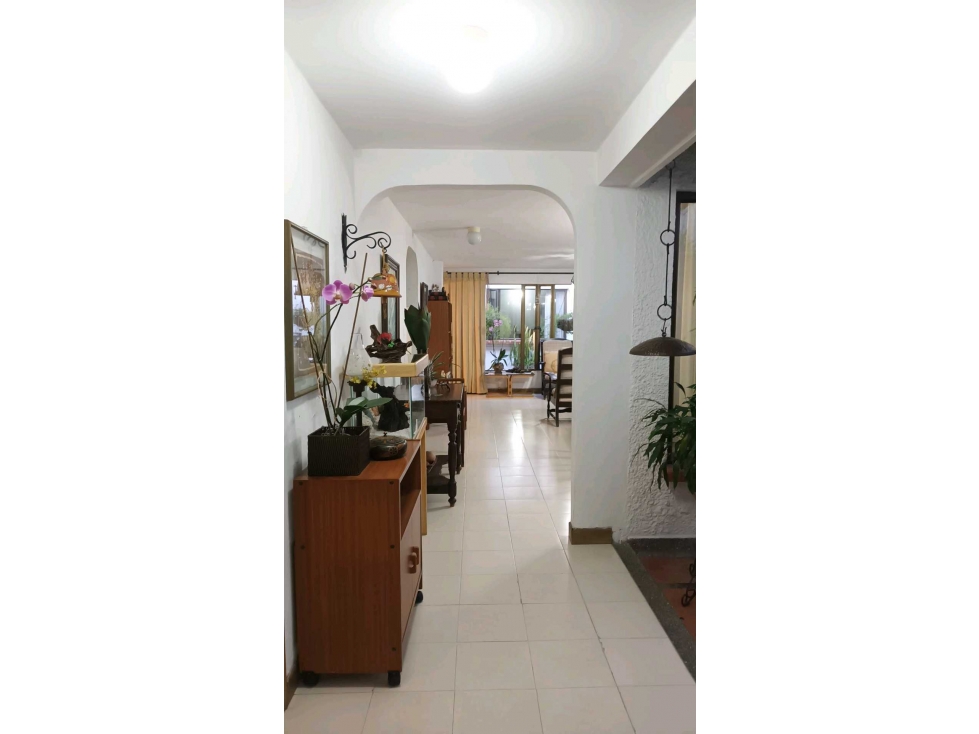 SE VENDE CASA PRIMER PISO EN LA CASTELLANA