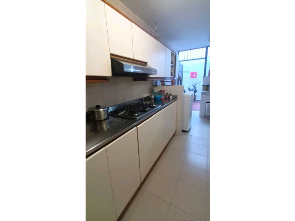 SE VENDE CASA PRIMER PISO EN LA CASTELLANA — foto 4