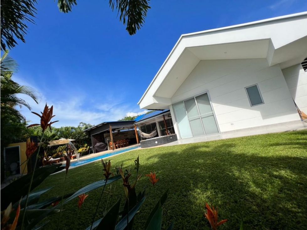 Se vende casa quinta palma real Villavicencio - 2