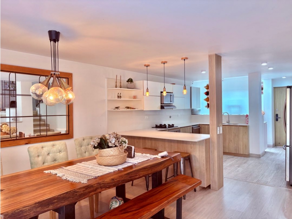 SE VENDE CASA REMODELADA CON ZONA VERDE EN EL POBLADO — foto 5