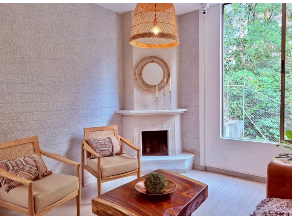 SE VENDE CASA REMODELADA CON ZONA VERDE EN EL POBLADO — foto 3