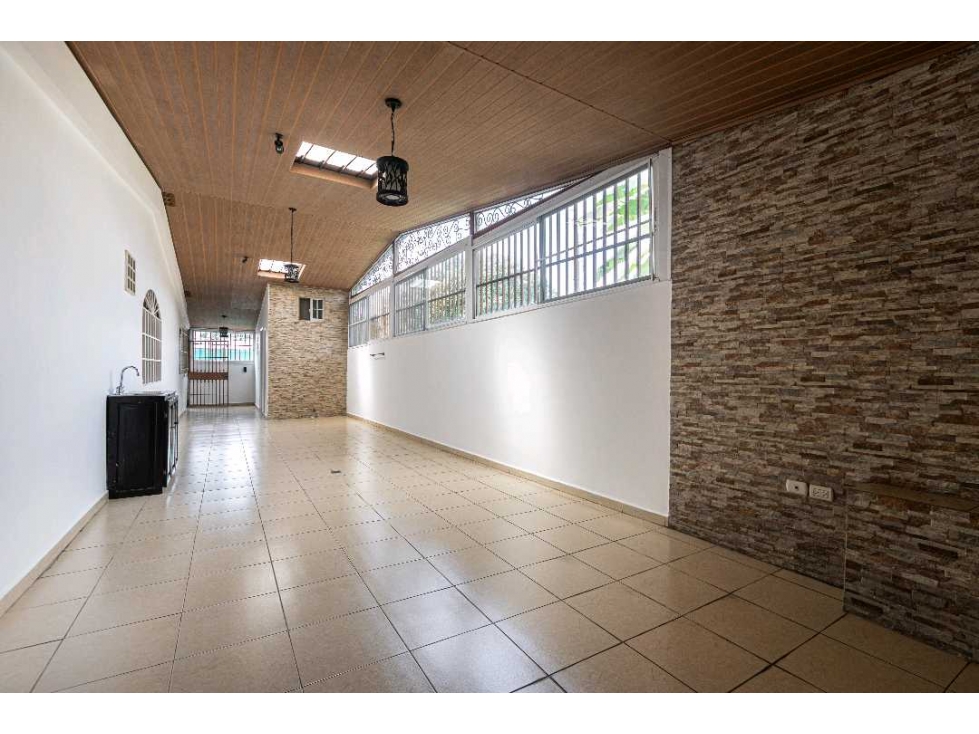 SE VENDE CASA REMODELADA EN VILLA RICA, RIO ABAJO 334M2 JP - 2