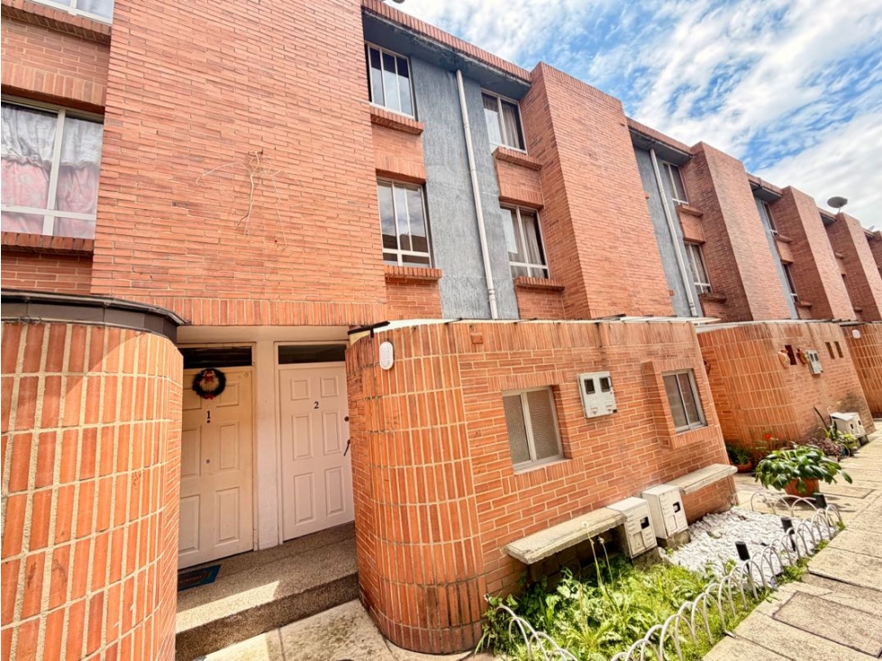 SE VENDE CASA SENDEROS DE FUNZA 1 - CÓDIGO 1458 - 1