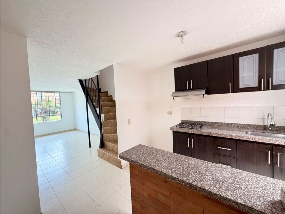 SE VENDE CASA SENDEROS DE FUNZA 1 - CÓDIGO 1458 - 5