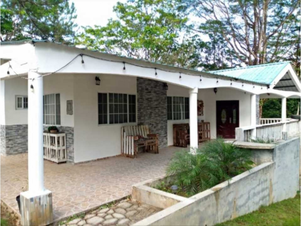 SE VENDE CASA SEMIAMOBLADA EN LOS ALTOS DE CERRO AZUL - 1