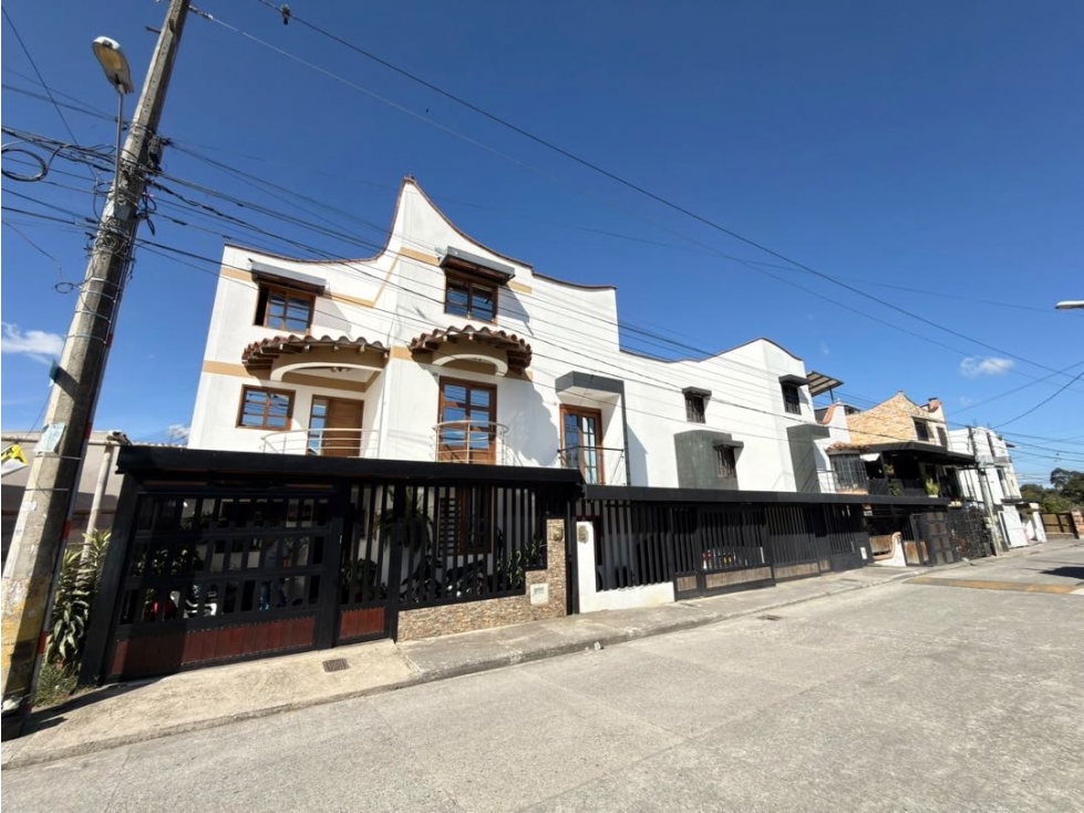 Se vende casa unifamiliar de 3 niveles en Ciudadela, Marinilla — foto 2