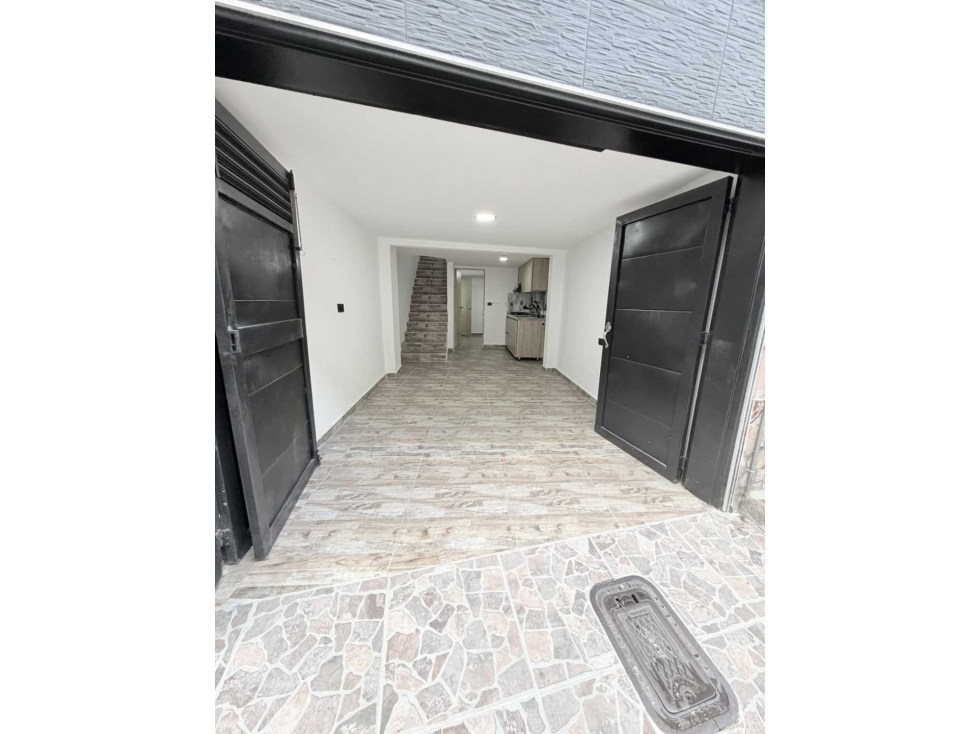 SE VENDE CASA UNIFAMILIAR EN BELÉN LAS VIOLETAS CON TERRAZA — foto 3
