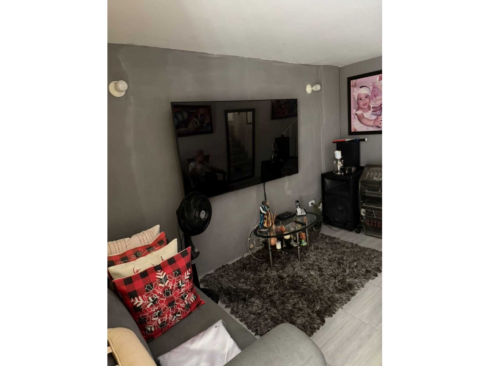 SE VENDE CASA UNIFAMILIAR EN BRISAS DEL GUABITO C.P - 2
