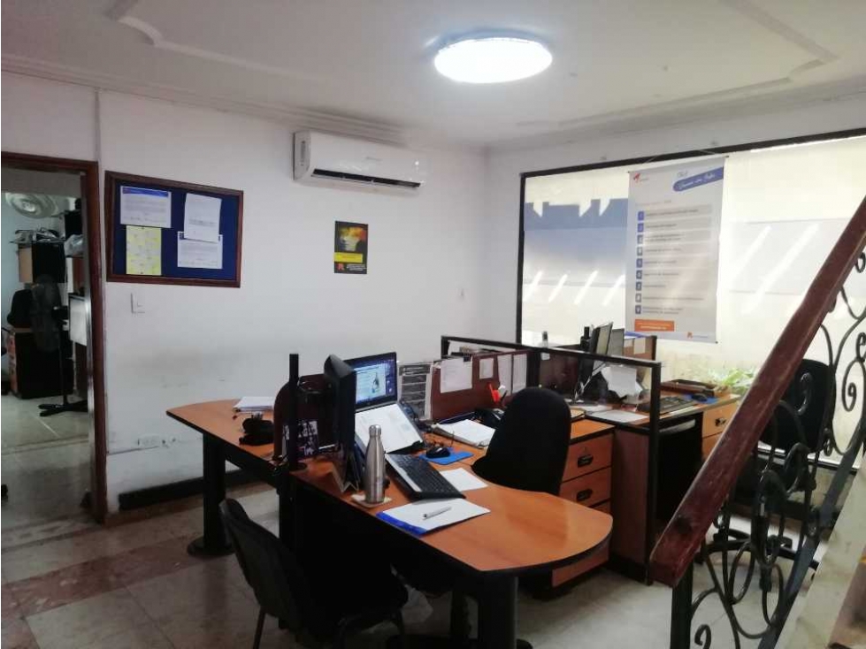 SE VENDE CASA EXCELENTE UBICACIÓN USO COMERCIAL - MANGA - CARTAGENA