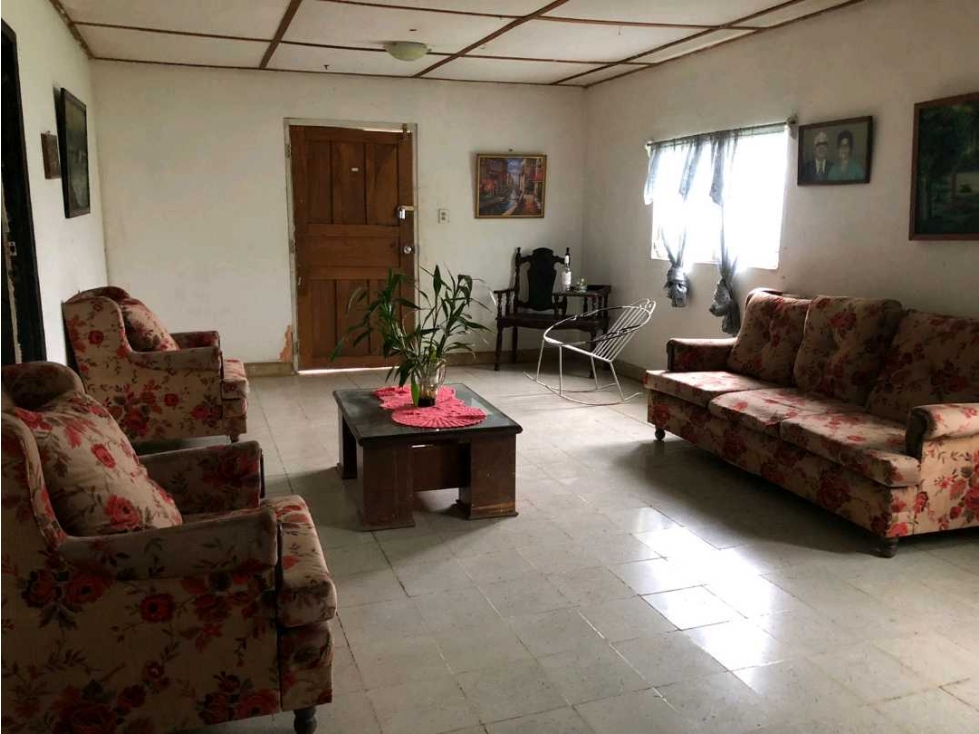 SE VENDE CASA Y TERRENO EN MONTIJO VERAGUAS - 5