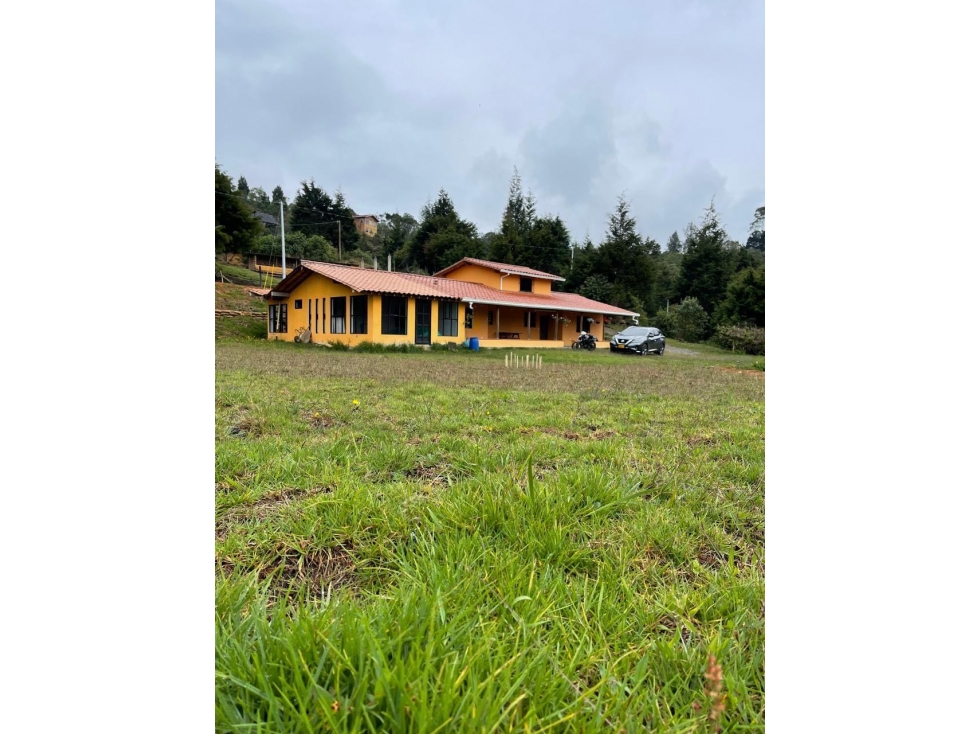 Se vende casas en Santa Elena, Piedras Blancas