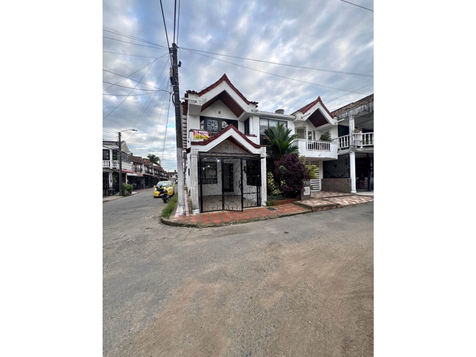 Se vende casas esquinera en el barrio las Acacias Villavicencio