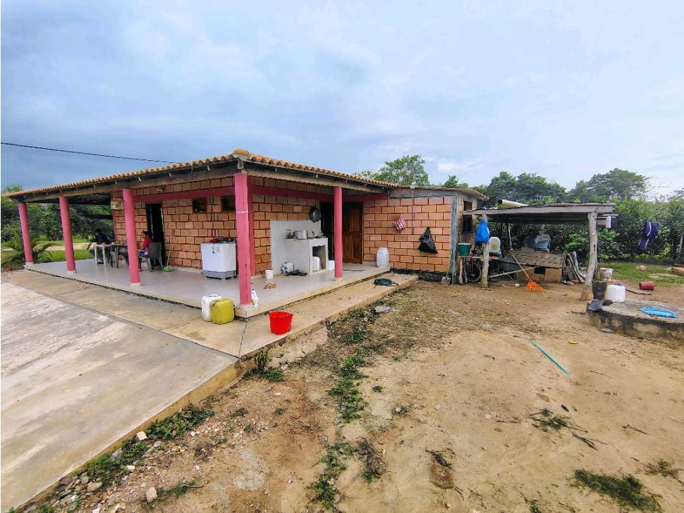 SE VENDE CASI FINCA UBICACIÓN ESTRATÉGICA — foto 4