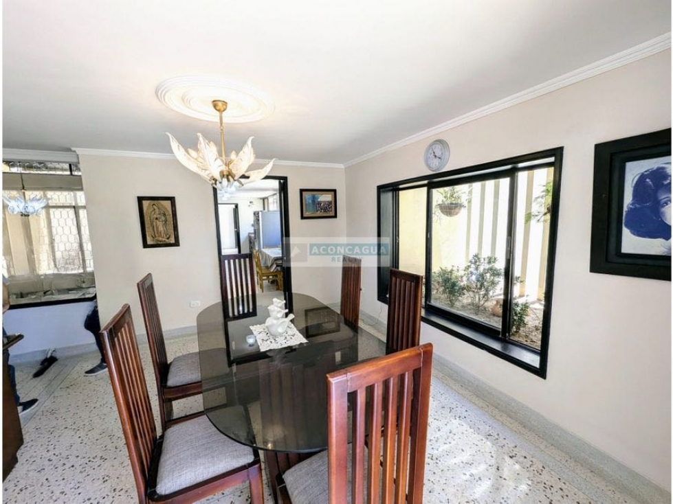 Se vende casi independiente en Villa Santos — foto 3