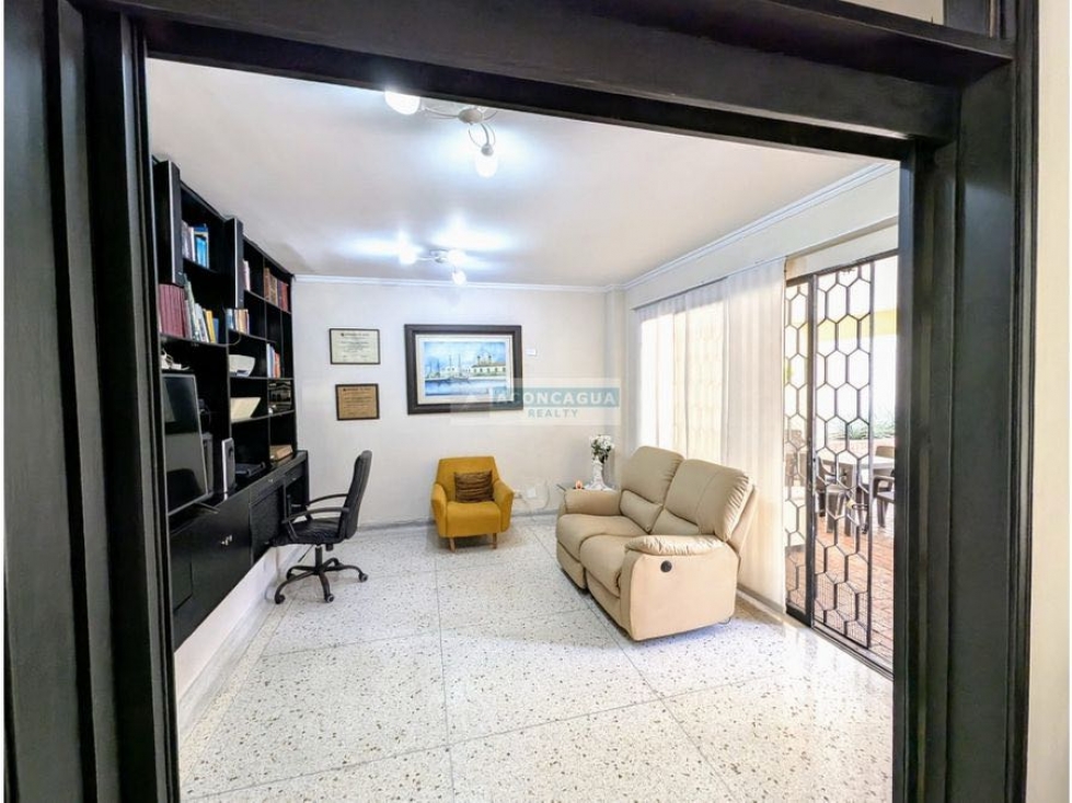 Se vende casi independiente en Villa Santos — foto 4