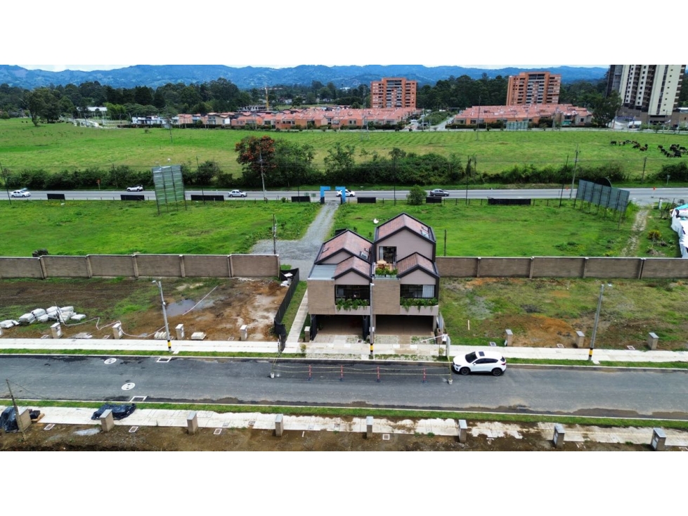 SE VENDE EN VILLACASTIN SAN ANTONIO PEREIRA RIONEGR